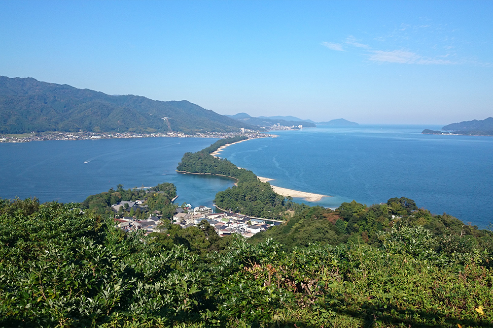 公式 天橋立離宮 星音 ほしのおと 京都 宮津 天橋立離宮 星音 ほしのおと 公式サイト ベストレート保証 京都 宮津 天橋立にオープンした2種類の天然温泉を有するリゾート旅館 各部屋にブラックプールがあり ダイニング香音 かのん では新鮮な地元の魚介類